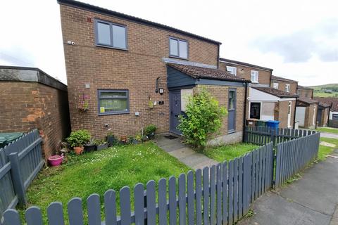 2 bedroom end of terrace house to rent, Thirlmere Way, Rossendale BB4