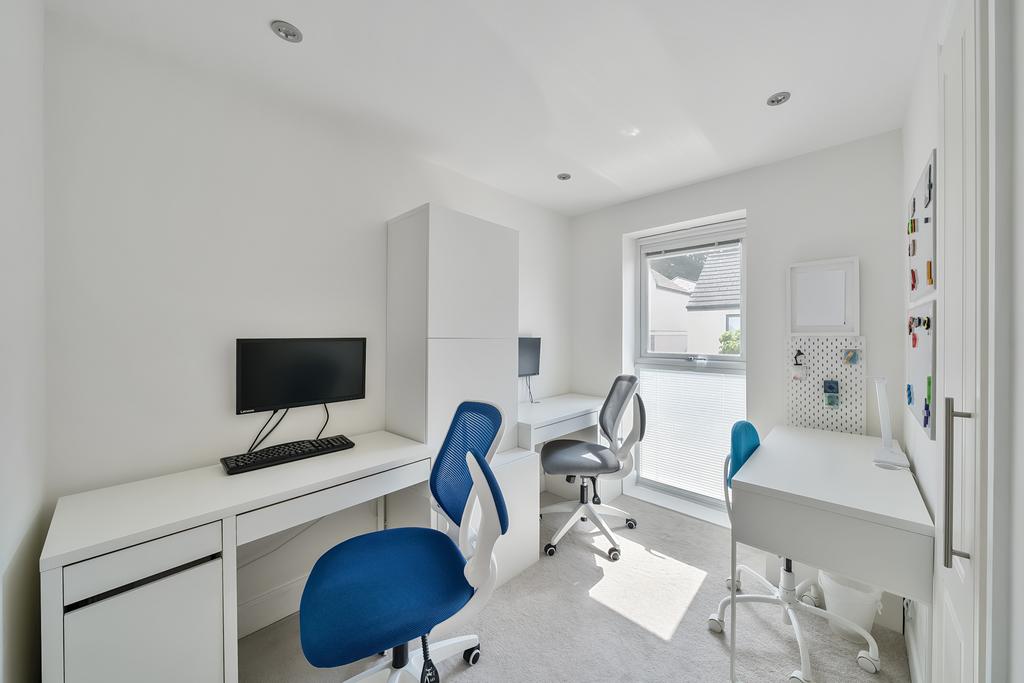 Bedroom/Study