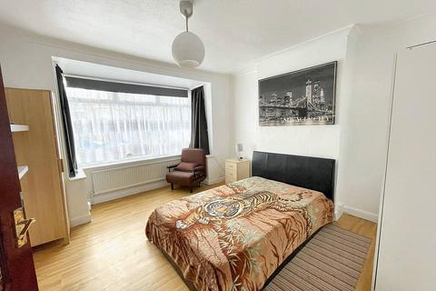 1 bedroom flat to rent, Upper Town Road, Greenford UB6