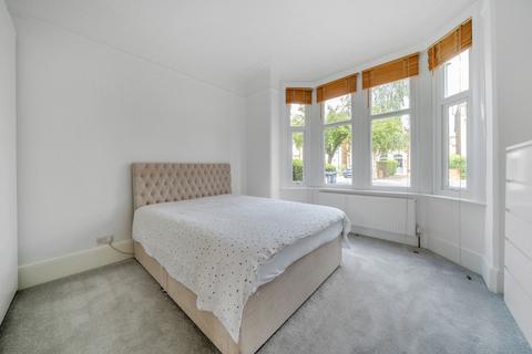 27a Egerton Gardens, London, W13 8HG