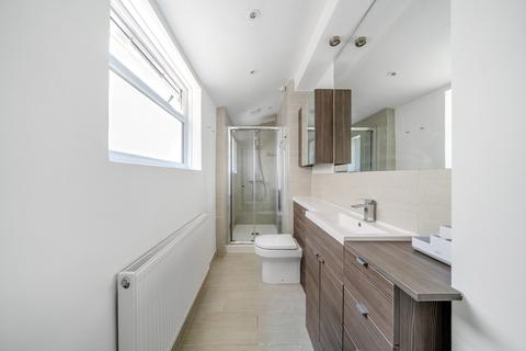 27a Egerton Gardens, London, W13 8HG