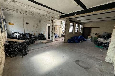 Industrial unit to rent, 40 Brook Lane North & 47-51 York Road, Brentford, London, TW8 0QW