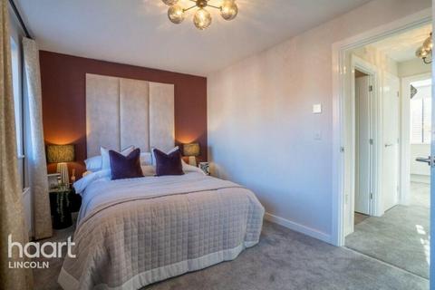 3 bedroom semi-detached house for sale, Marriott Road, Bourne