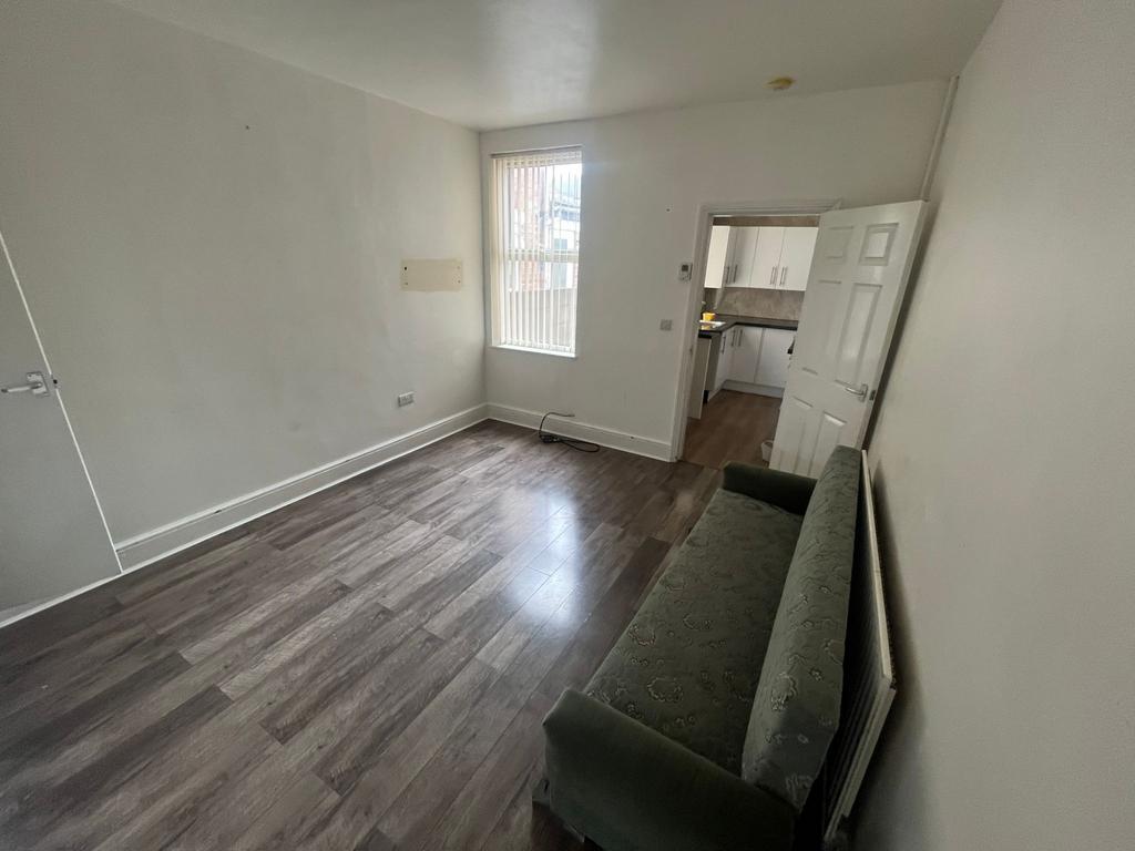 Rutland Street, Derby DE23 2 bed terraced house to rent £750 pcm (£