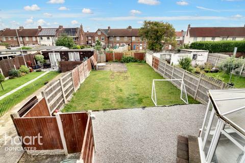 3 bedroom end of terrace house for sale, Fourth Avenue, Woodlands, Doncaster
