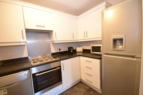 2 bedroom apartment to rent, Lion Terrace Portsmouth PO1