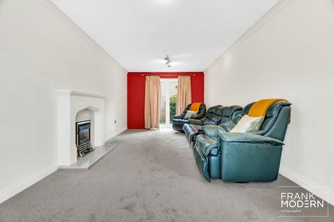 18 Bailey Way, Peterborough, PE2 9SE