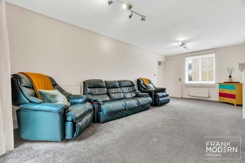 18 Bailey Way, Peterborough, PE2 9SE