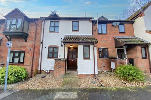 2 bedroom terraced house to rent, Pages Lane, Uxbridge, Greater London