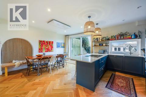 13 Stoneleigh Crescent, Stoneleigh, Epsom, KT19 0RT