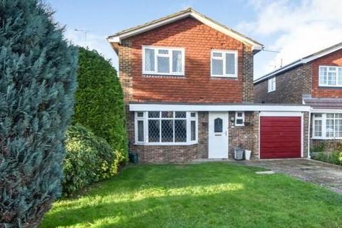 4 bedroom detached house to rent, Colne Way, Ash GU12