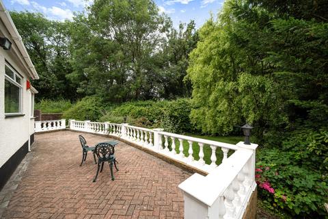 3 bedroom bungalow for sale, Brunswick Close, Pinner, Middlesex