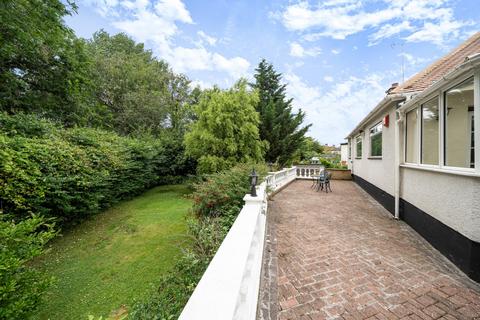 3 bedroom bungalow for sale, Brunswick Close, Pinner, Middlesex