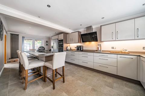 4 bedroom semi-detached house for sale, Coates Close, Basingstoke