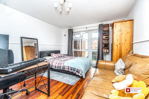 4 Selsea Place, London, N16 8HY