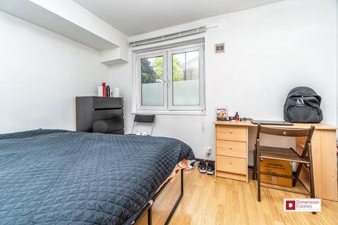 4 Selsea Place, London, N16 8HY