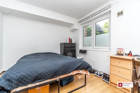 4 Selsea Place, London, N16 8HY
