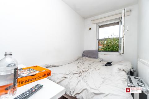 4 Selsea Place, London, N16 8HY
