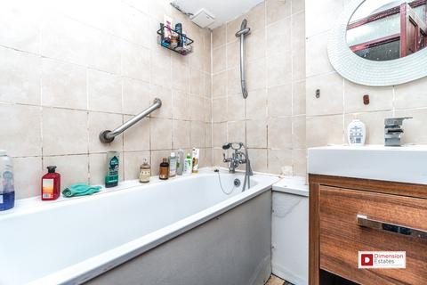 4 Selsea Place, London, N16 8HY