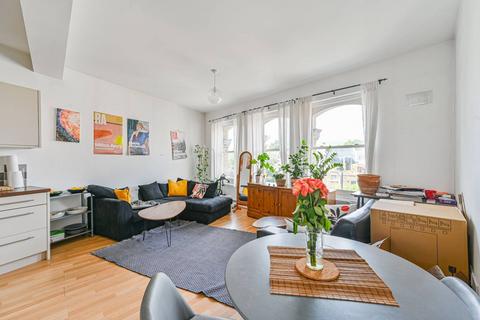 2 bedroom flat to rent, .Ferndale Road, Brixton, London, SW9
