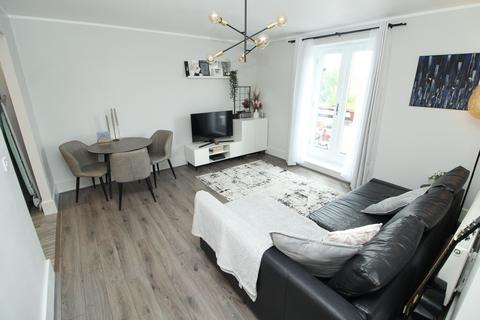 2 bedroom flat for sale, Kemsley Crescent, Broughton, Milton Keynes