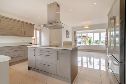 4 bedroom detached house for sale, St Michaels Close, Blaisdon