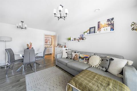 1 bedroom flat for sale, Ellerton Road, Surbiton KT6