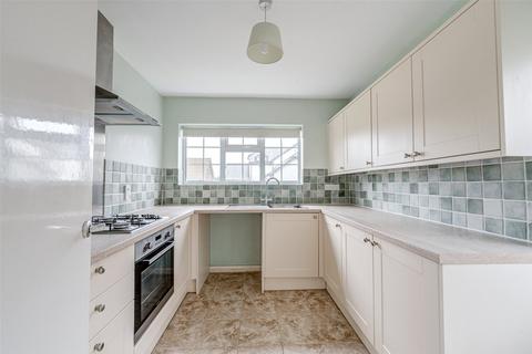 2 Cedar Close, Ferring, Worthing, BN12 5LH