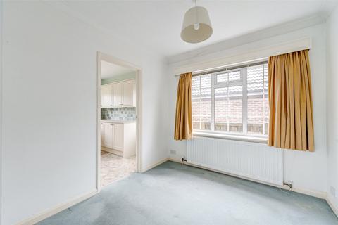 2 Cedar Close, Ferring, Worthing, BN12 5LH