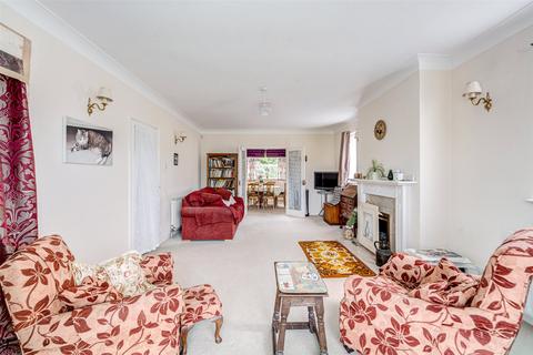 3 bedroom detached house for sale, Sea Drive, Ferring, Worthing, West Sussex, BN12