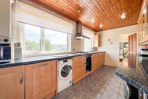 3 bedroom semi-detached house for sale, Derwent Road, Holmfirth HD9
