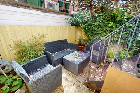 2 bedroom flat to rent, Tidy Street, Brighton, BN1