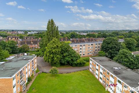 2 bedroom flat for sale, Haig Court, Chelmsford, CM2