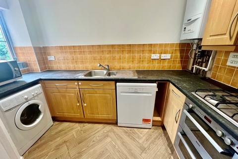 2 bedroom apartment to rent, Exchange Walk, Pinner HA5