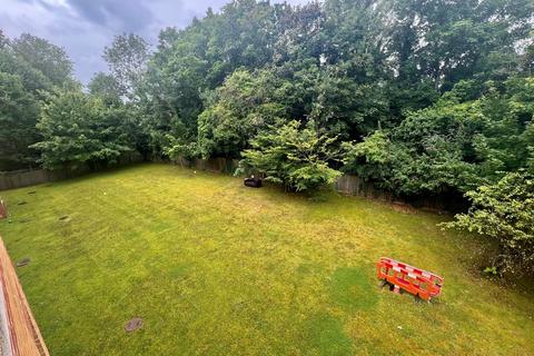 2 bedroom apartment to rent, Exchange Walk, Pinner HA5