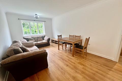 2 bedroom apartment to rent, Exchange Walk, Pinner HA5