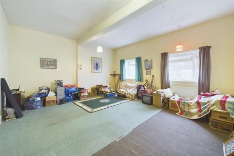 92 Cranleigh Road, Bournemouth, BH6 5JL