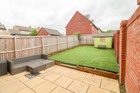 3 bedroom semi-detached house for sale, Hawthorn Drive, Glossop SK13