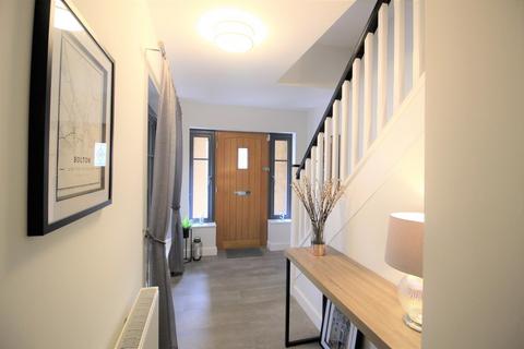 3 bedroom end of terrace house for sale, Glossop Brook View, Glossop SK13