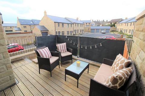 3 bedroom end of terrace house for sale, Glossop Brook View, Glossop SK13