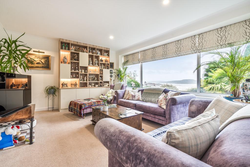 Lounge / Dining Room