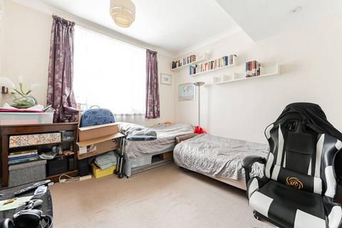 2 bedroom flat to rent, Emperors Gate, South Kensington, London, SW7