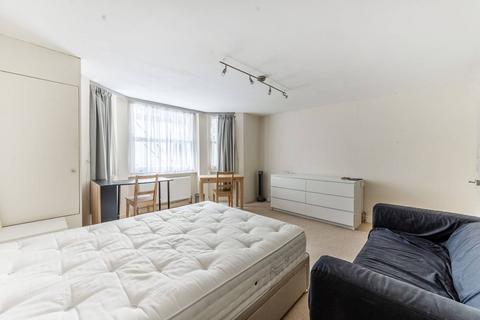 Studio to rent, Emperors Gate, South Kensington, London, SW7