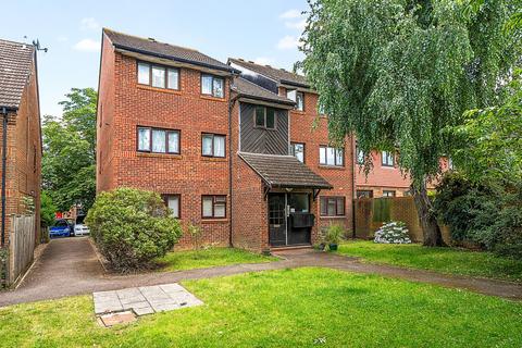 25 Vellum Drive, Carshalton, SM5 2TL