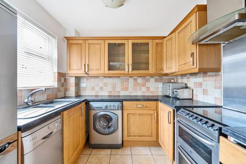 25 Vellum Drive, Carshalton, SM5 2TL