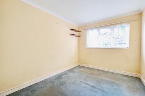 25 Vellum Drive, Carshalton, SM5 2TL