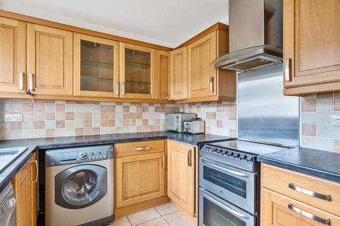 25 Vellum Drive, Carshalton, SM5 2TL