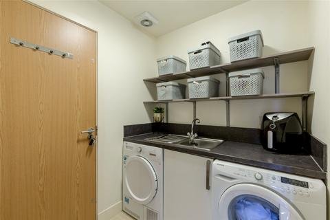 30 Burnbrae Grove, Edinburgh, EH12 8BF