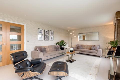 30 Burnbrae Grove, Edinburgh, EH12 8BF