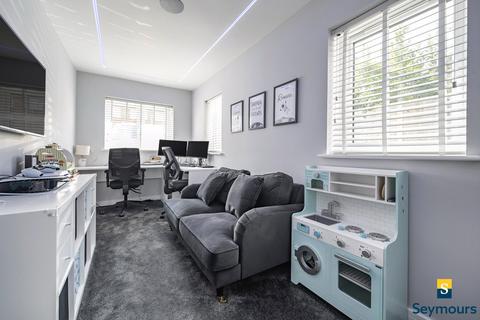 5 Heron Close, Guildford, GU2 9PH
